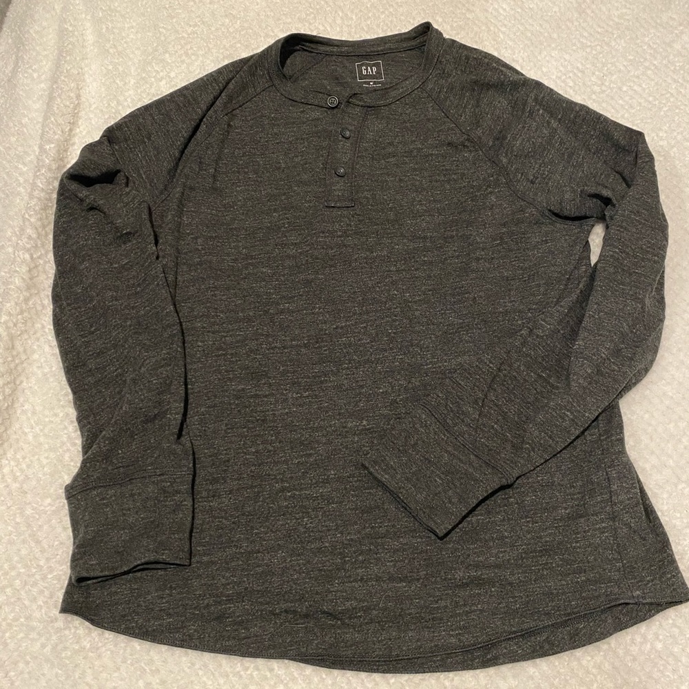 Men’s Gap Shirt
